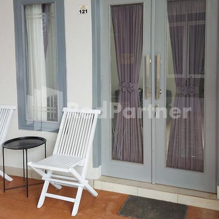 The Paragon Hotel Cilacap Redpartner Extérieur photo