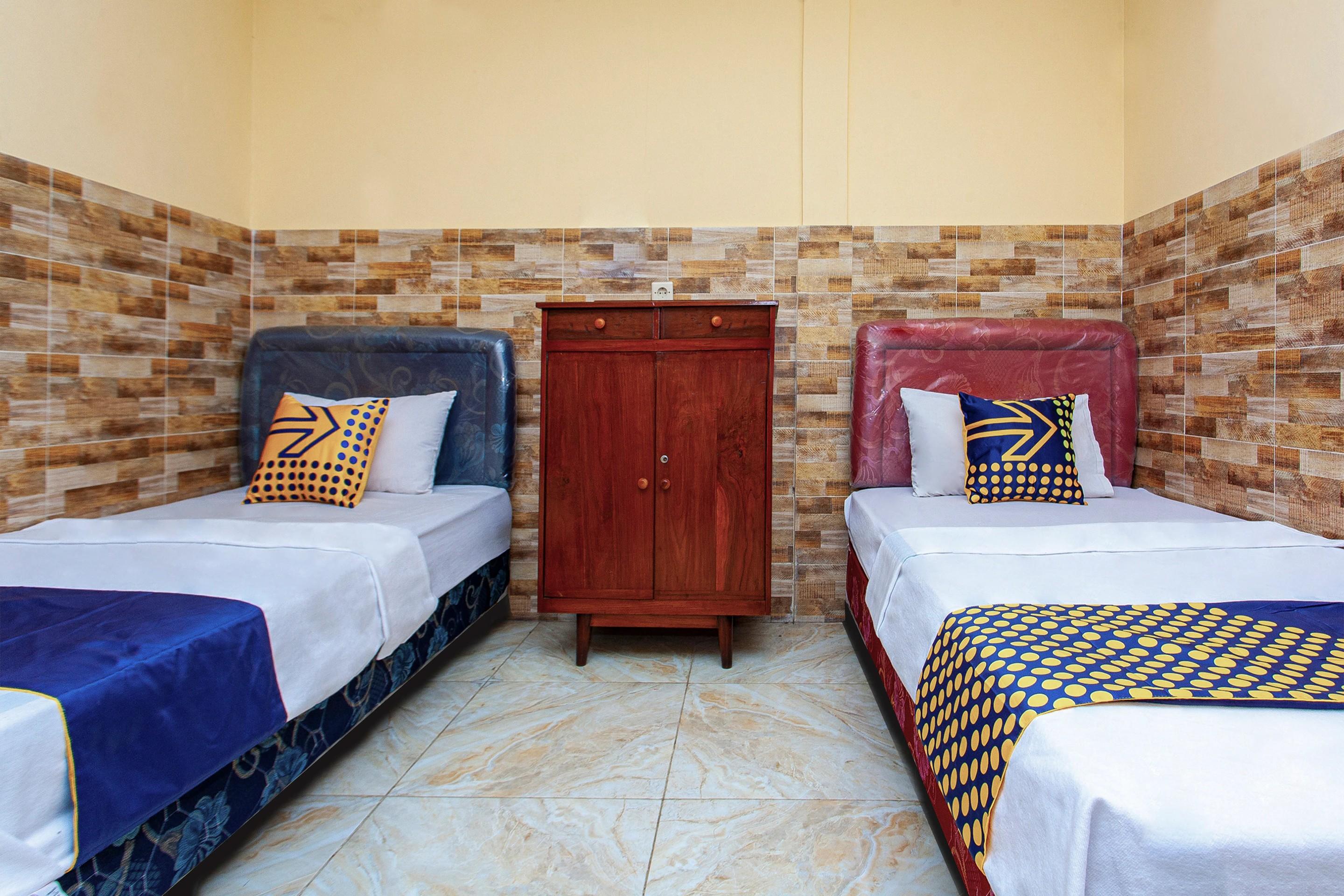 The Paragon Hotel Cilacap Redpartner Extérieur photo
