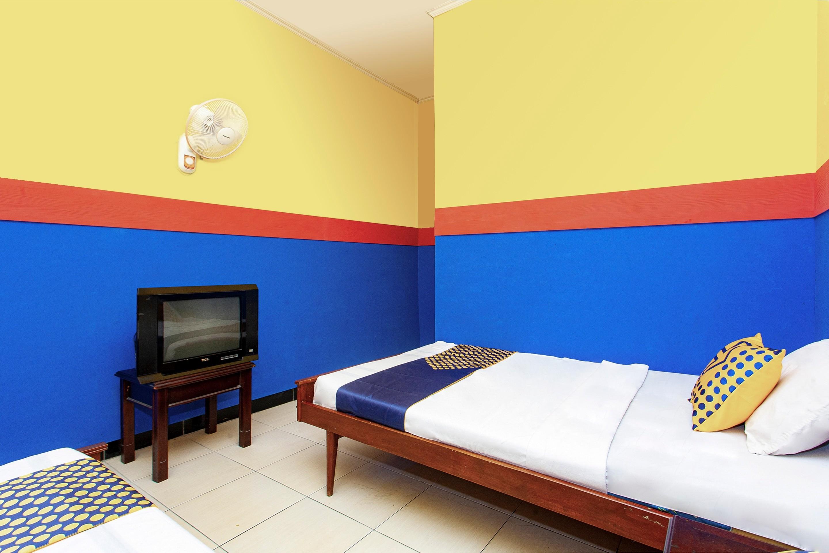 The Paragon Hotel Cilacap Redpartner Extérieur photo