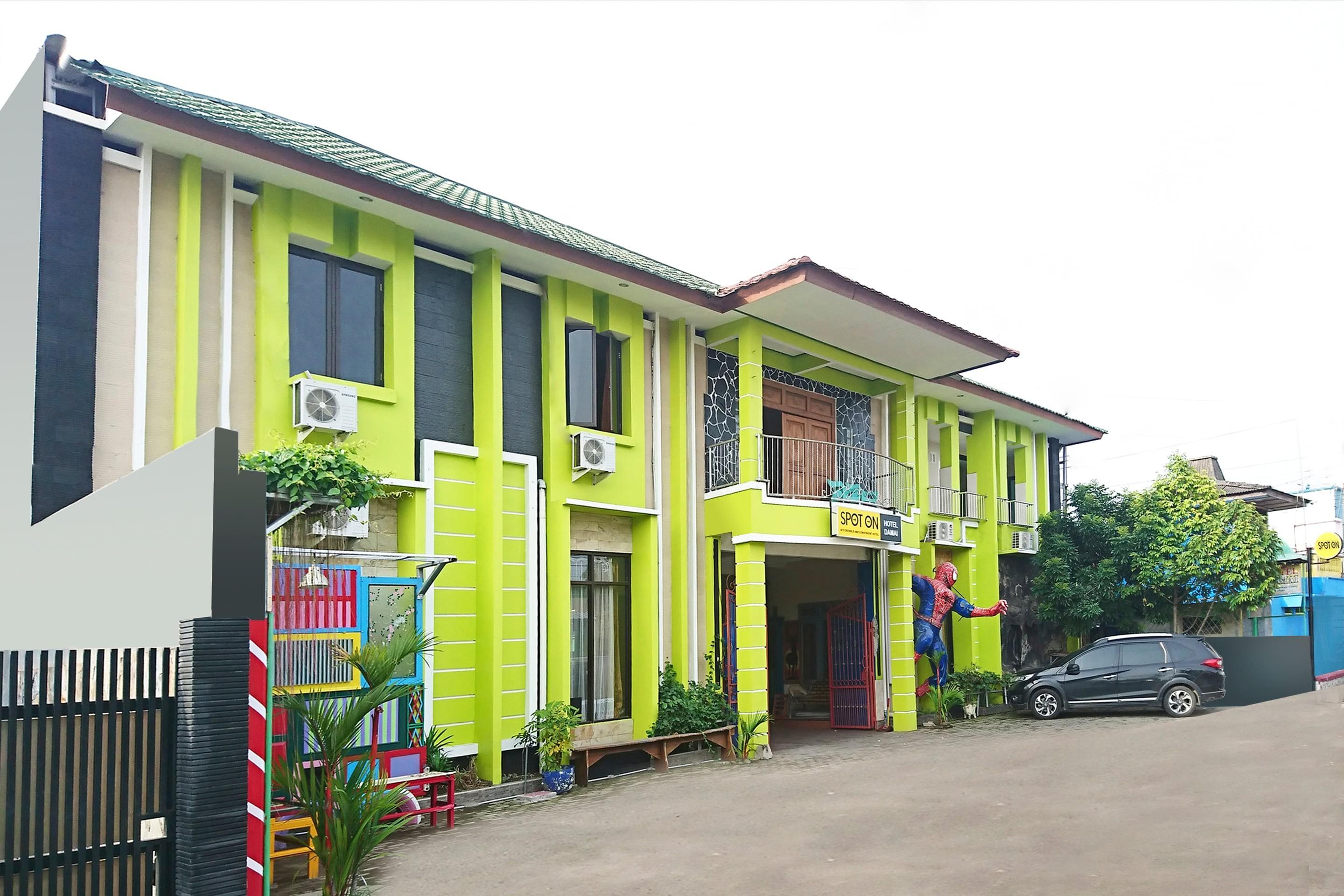 The Paragon Hotel Cilacap Redpartner Extérieur photo