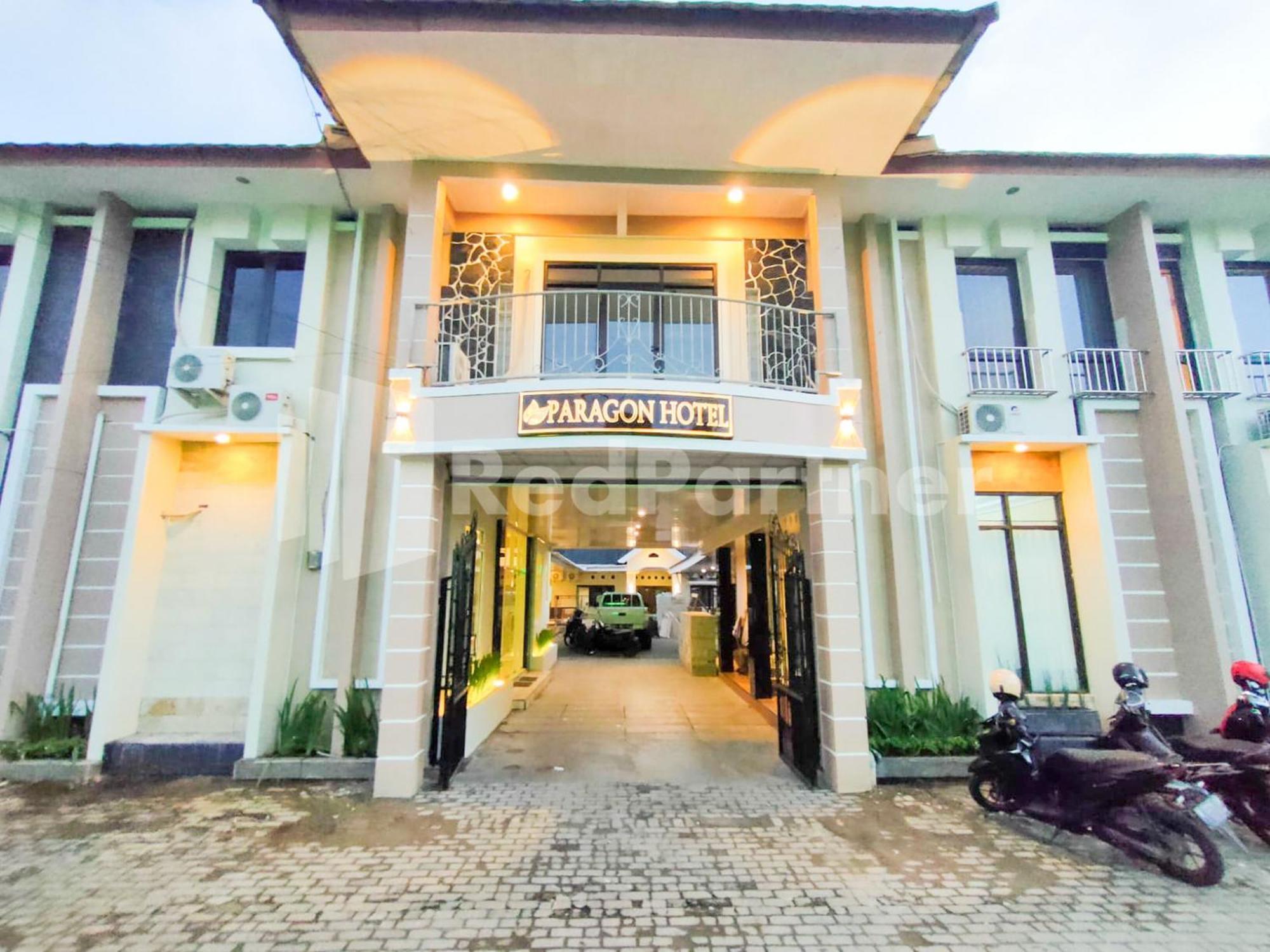 The Paragon Hotel Cilacap Redpartner Extérieur photo